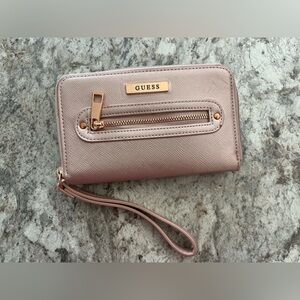 Guess wallet/wristlet